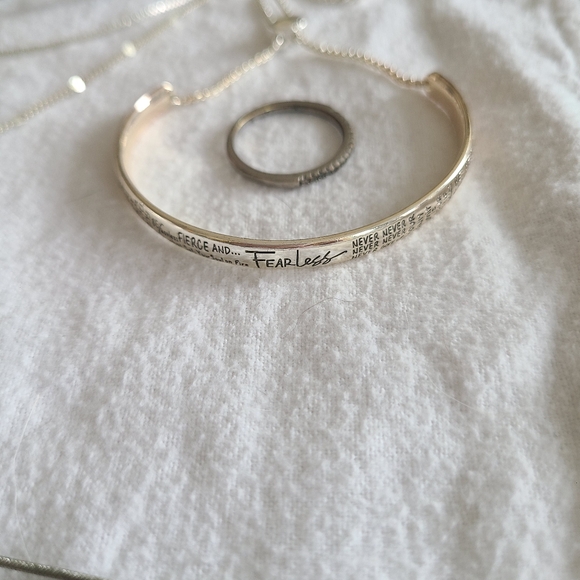 Jewelry bundle - Picture 4 of 6